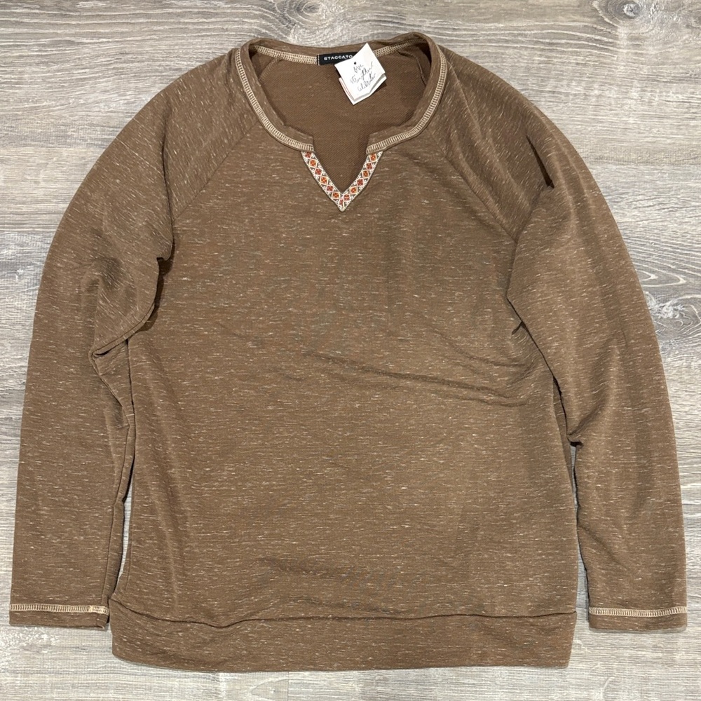 Boutique Brand Staccato long sleeve lightweight sweatshirt floral key hole neck